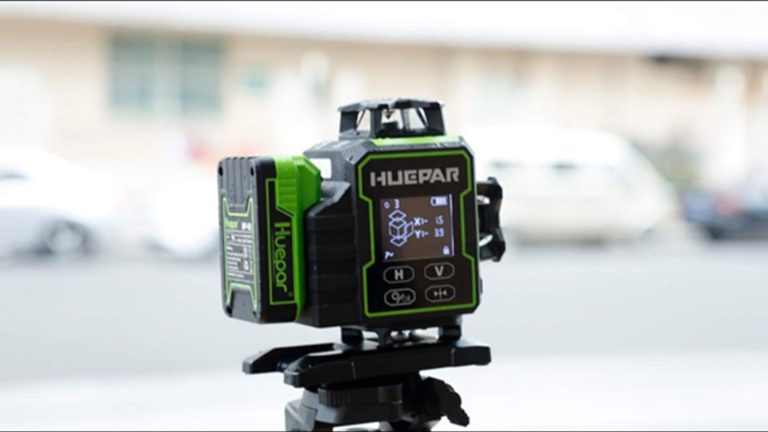 Huepar W04CG – Laser Level with Rotating Base and Remote Control